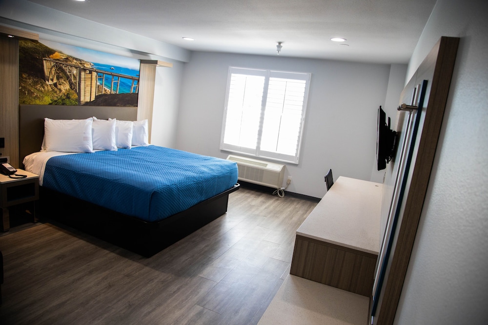 Econo Lodge Pico Rivera - photo 10