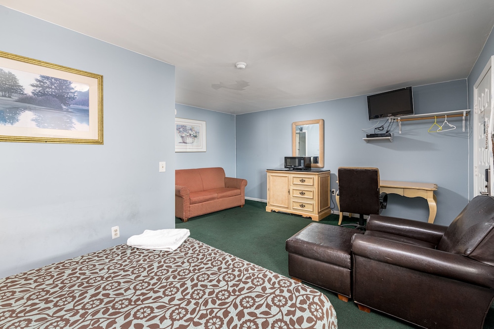 Hotel Charlee Villas by the Beach - photo 9