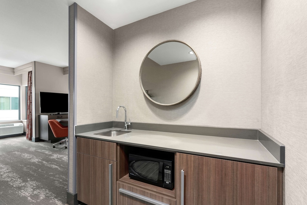 Hampton Inn & Suites Spokane Downtown South - photo 30