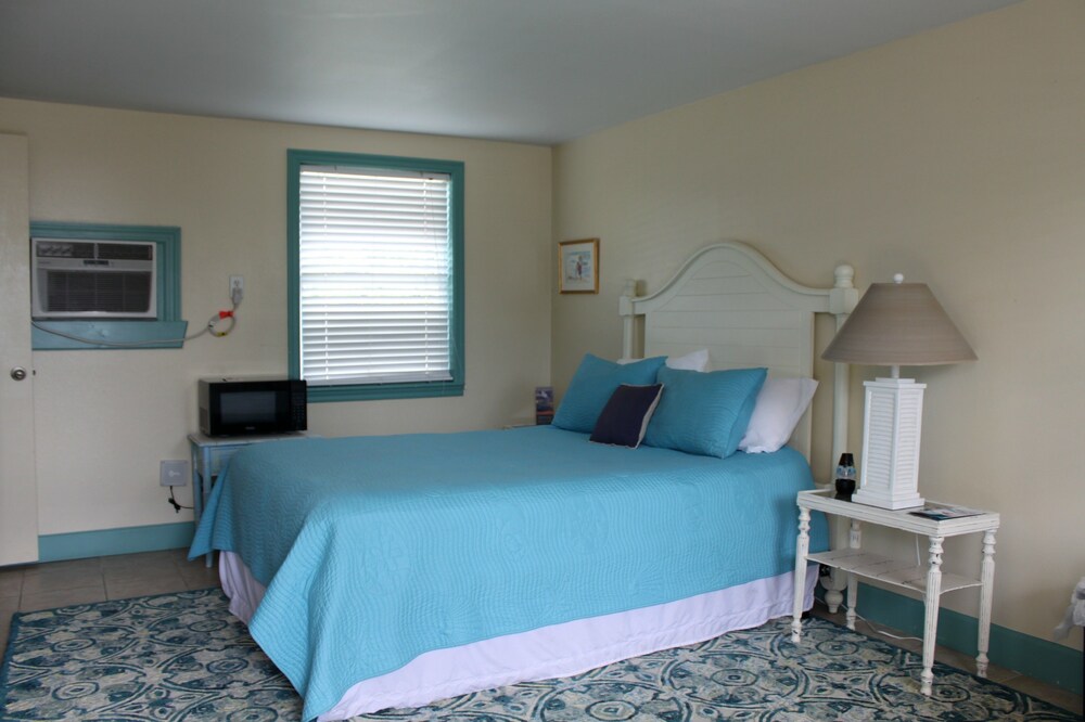 The Surf Beach Motel - photo 14