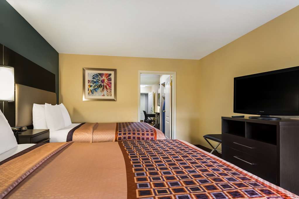 Best Western Bradbury Inn & Suites - photo 29