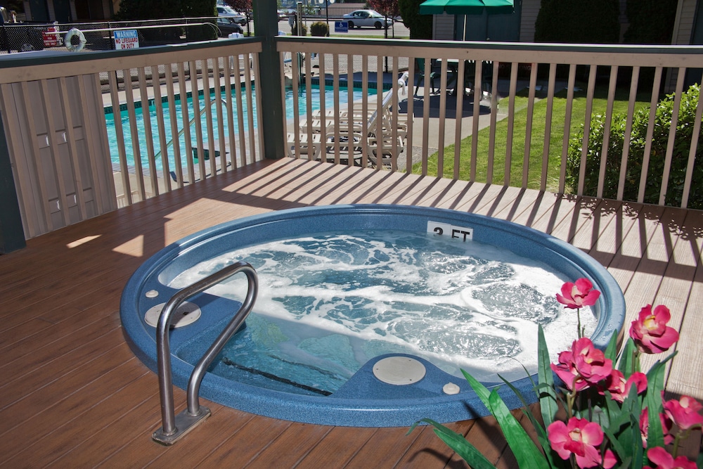 Poulsbo Inn & Suites - photo 7