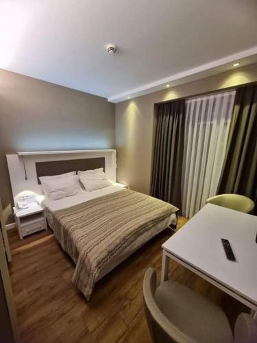 Seaview Apartments