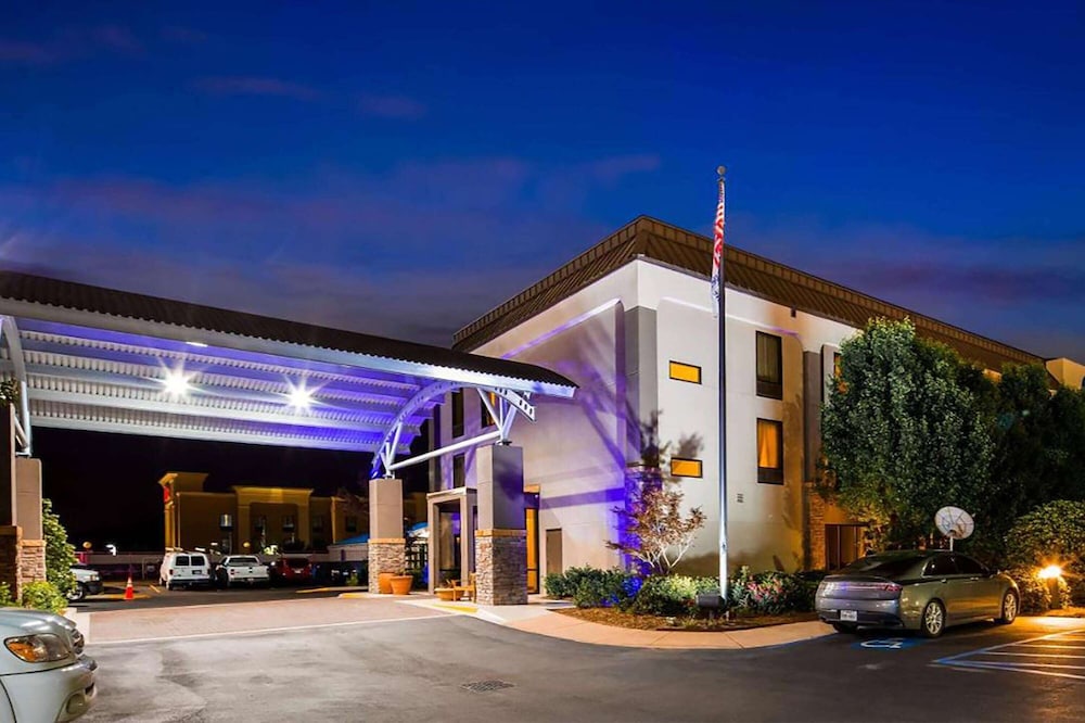 Days Inn By Wyndham Laurel Ms — Laurel