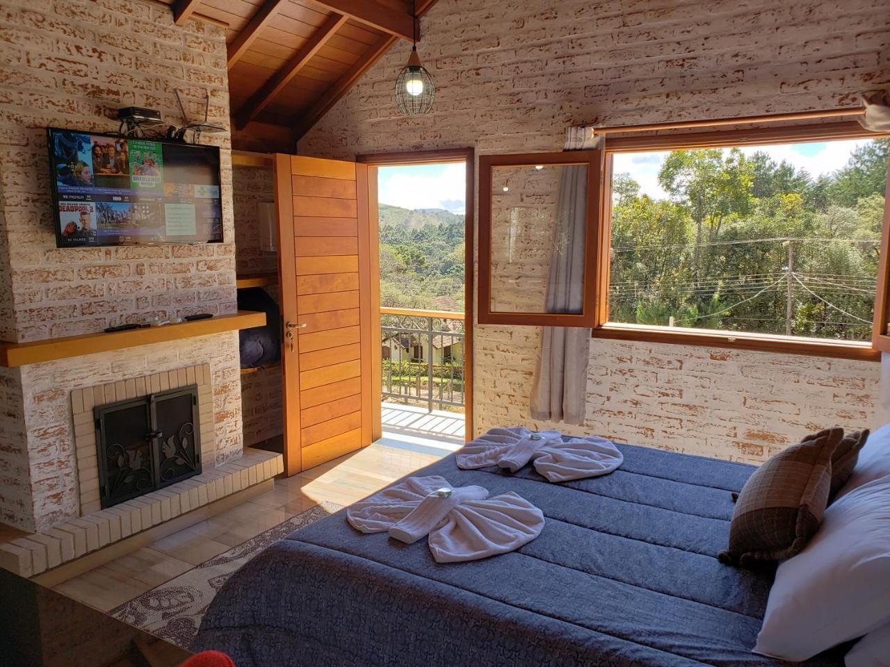 Chalé vista das montanhas — 4-Star Luxury Hotel in Monte Verde, Brasil