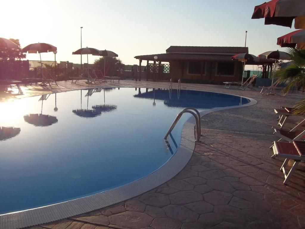 Baia Di Zambrone — hotel in Zambrone