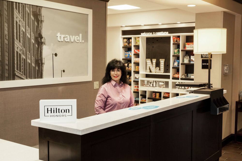 Hampton Inn Neptune Wall - photo 2