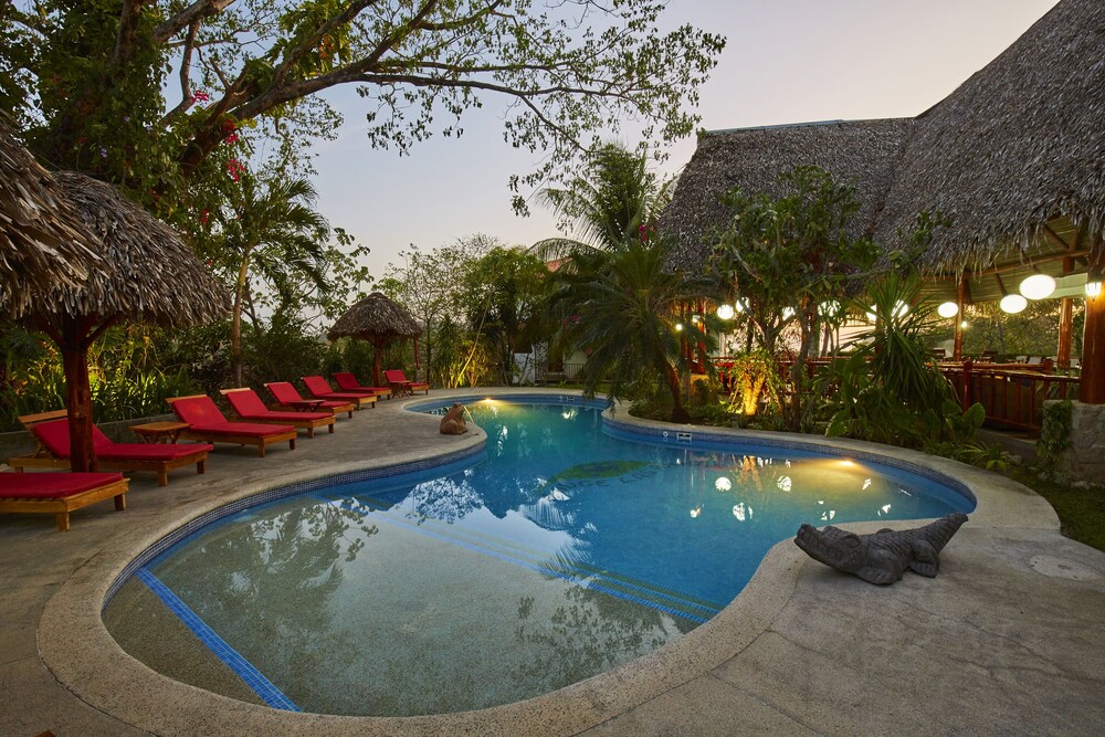 Lodge Las Ranas — 4-Star Luxury Hotel in Samara, Costa Rica