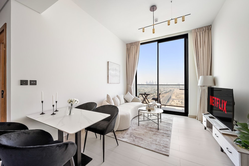 Binghatti House 3207 1BD — 4-Star Luxury Hotel in Dubai, United Arab Emirates