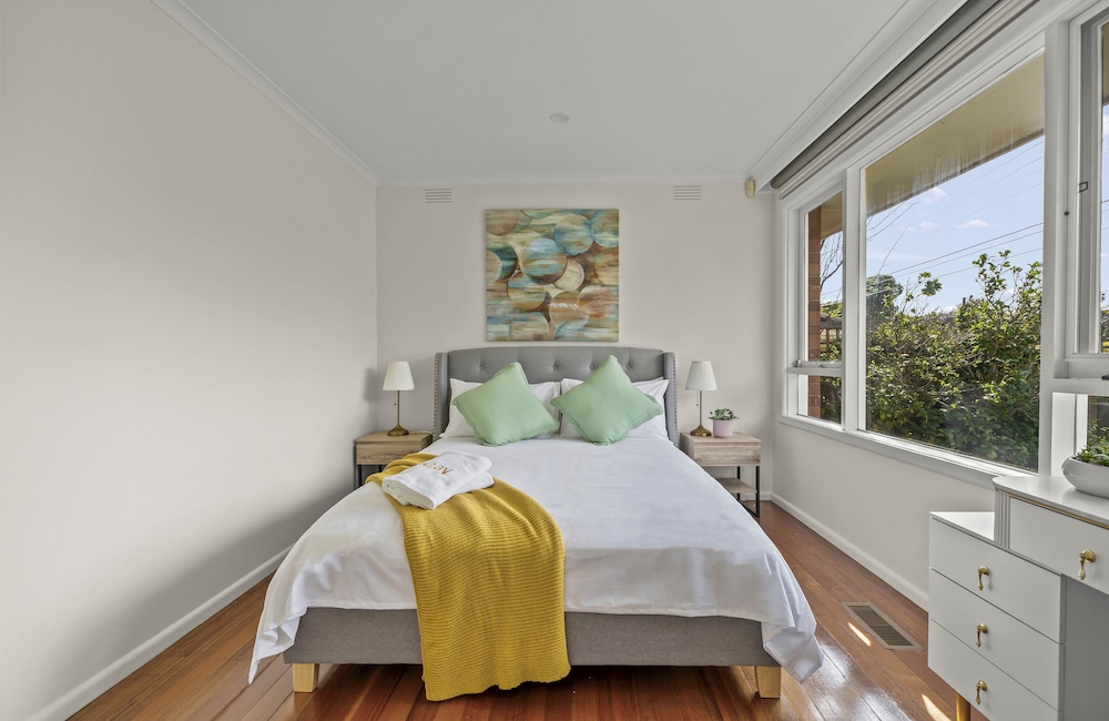 StayAU 2BRM Beach Family House Hampton — Hampton — photo 4