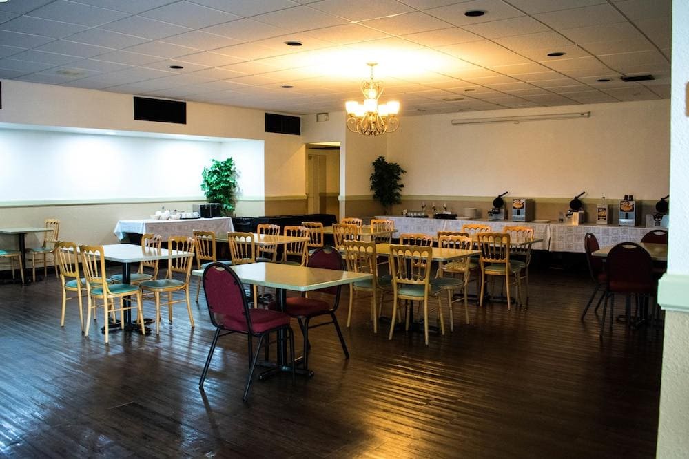 Winter Haven Gardens Inn - photo 17