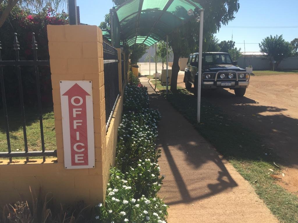 Carnarvon Caravan Park — hotel in Carnarvon