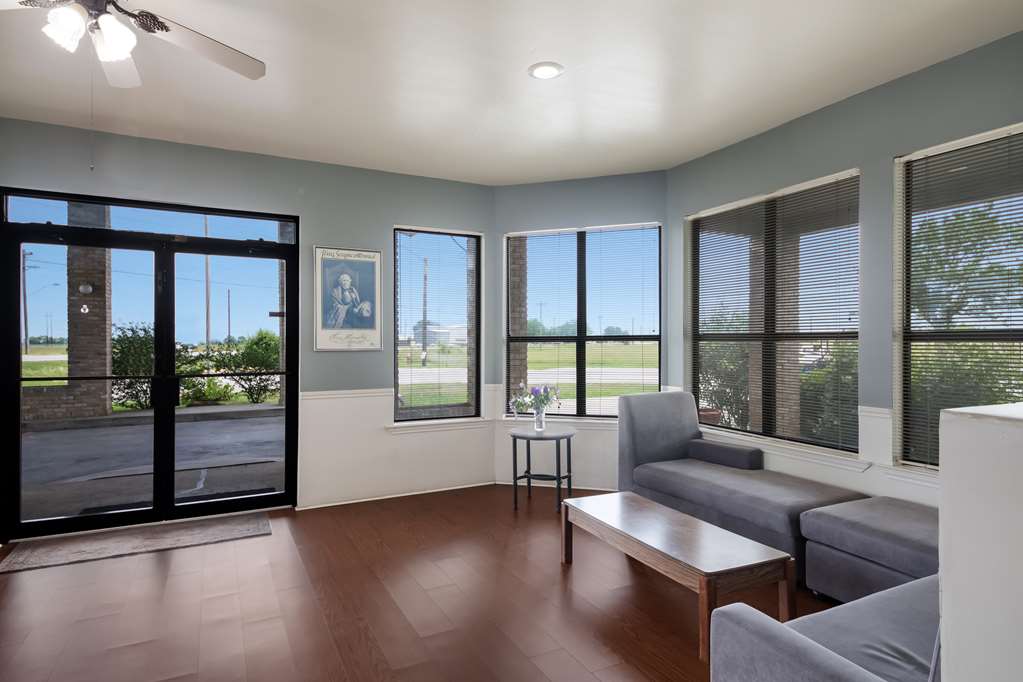Americas Best Value Inn Lockhart TX - photo 9
