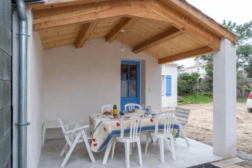 À moins de 500m de la plage 2 adultes 3 enfants — hotel in Saint-Porchaire