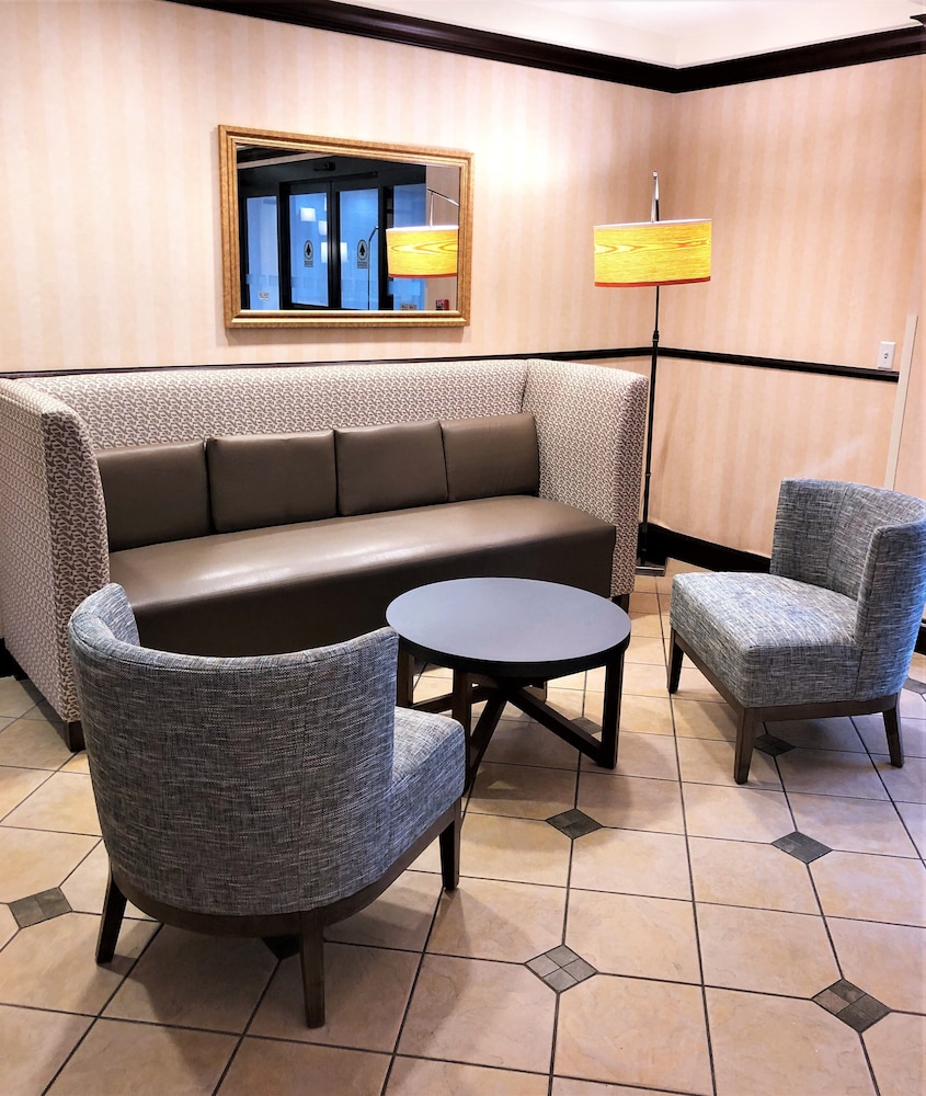 Holiday Inn Express Syracuse Airport by IHG - photo 40