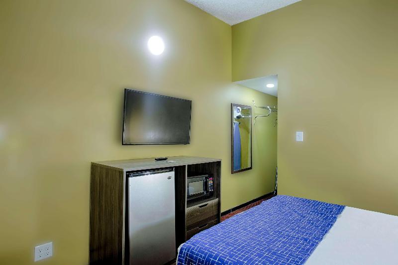 Travelodge by Wyndham Phoenix Downtown - photo 22