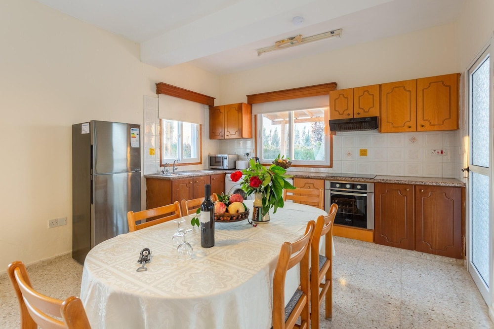 Argaka Sun Villa Tria Large Private Pool Walk to Beach Sea Views A C Wifi 3271
