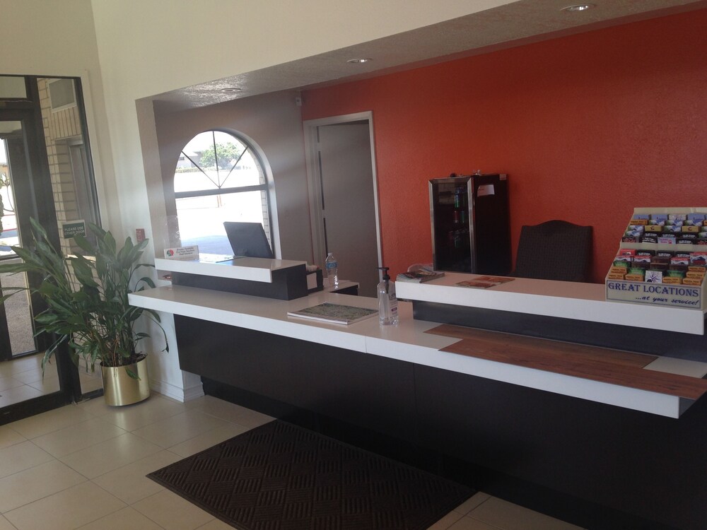 Knights Inn San Antonio Medical Center Fiesta Area - photo 4