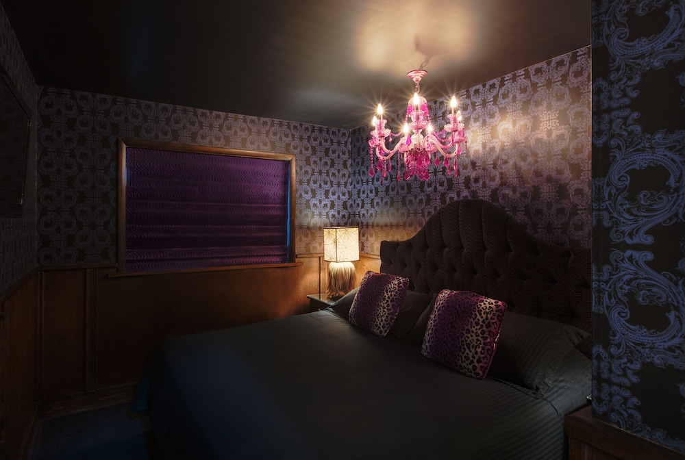 The Roxbury - photo 51