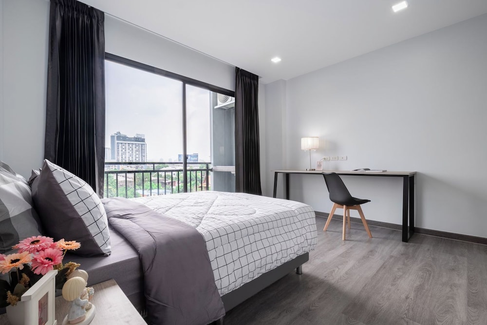Aqua Residences