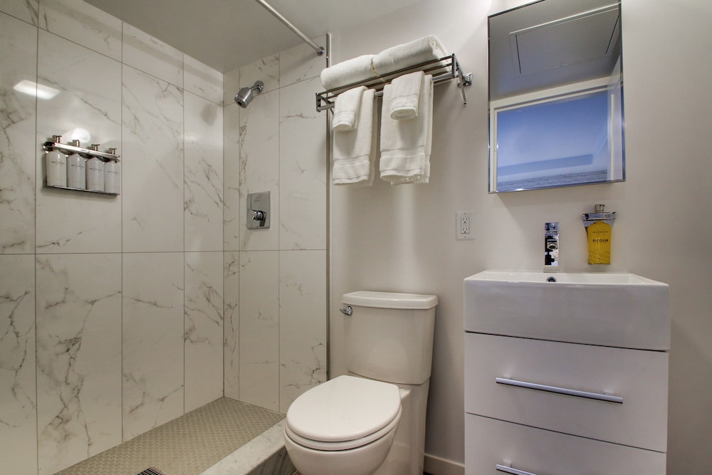 Hotel Hive - photo 83