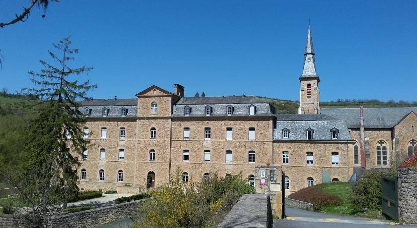 Espace Rencontre Angèle Mérici — hotel in Espalion