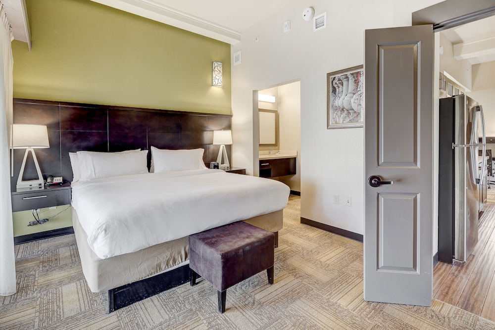 Staybridge Suites Baltimore Inner Harbor by IHG - photo 45