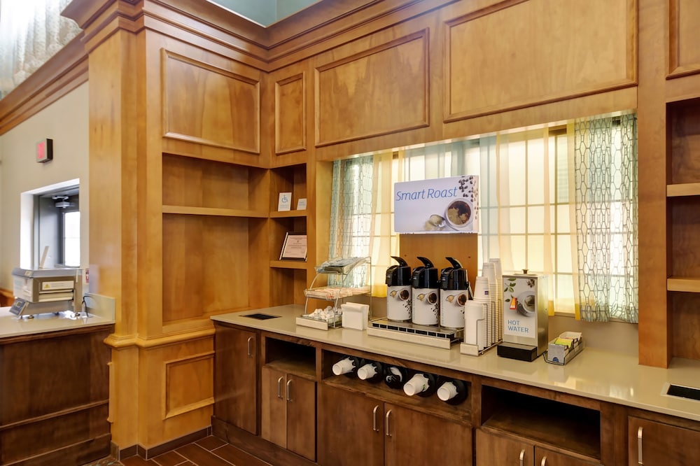 Holiday Inn Express Hotel & Suites Warwick Providence by IHG - photo 17