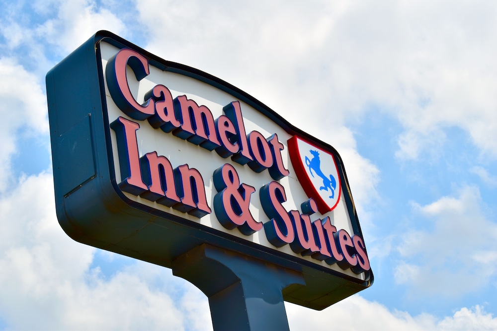 Camelot Inn & Suites Highway 290 NW Freeway - photo 27