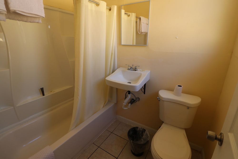 Sandman Inn Motel - photo 27