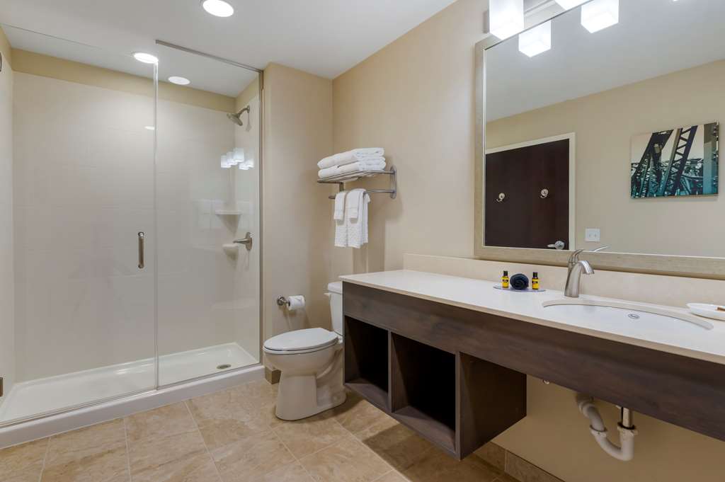 Best Western Plus Centralia Hotel & Suites - photo 28
