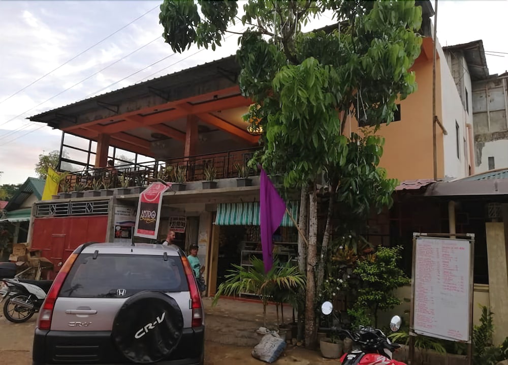 West Atlantic Inn — hotel in Concepcion