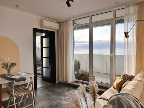 Hello Apartment