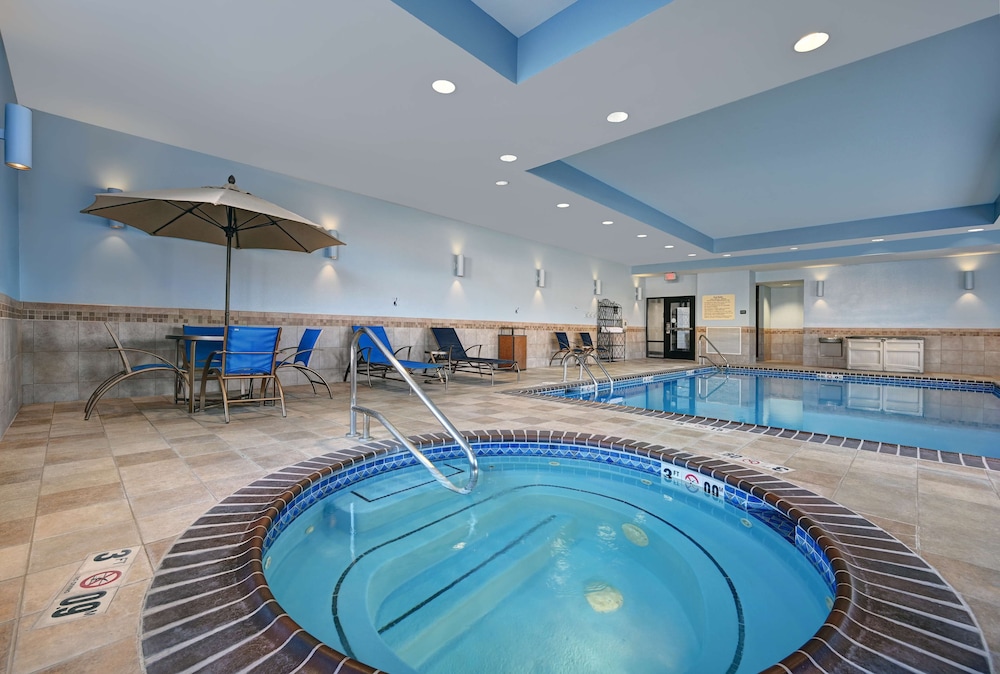 Hampton Inn Farmington - photo 33