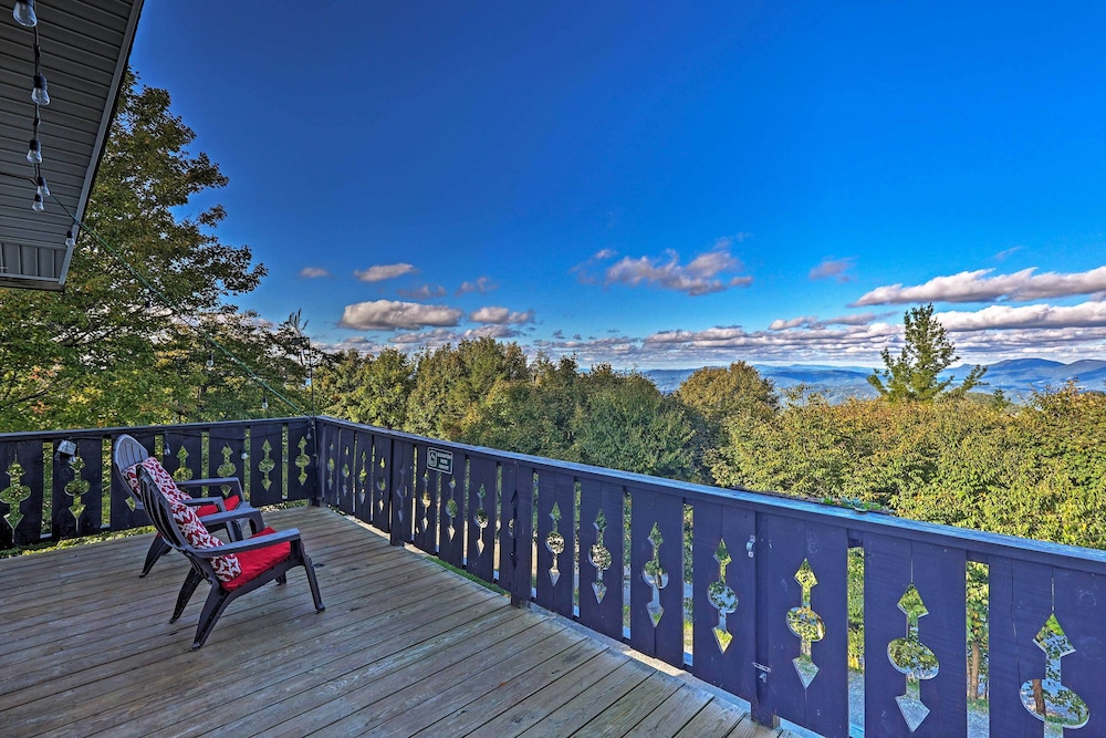Cozy Charming Ski Chalet Sleeps 11 — 4-Star Luxury Hotel in Banner Elk, United States