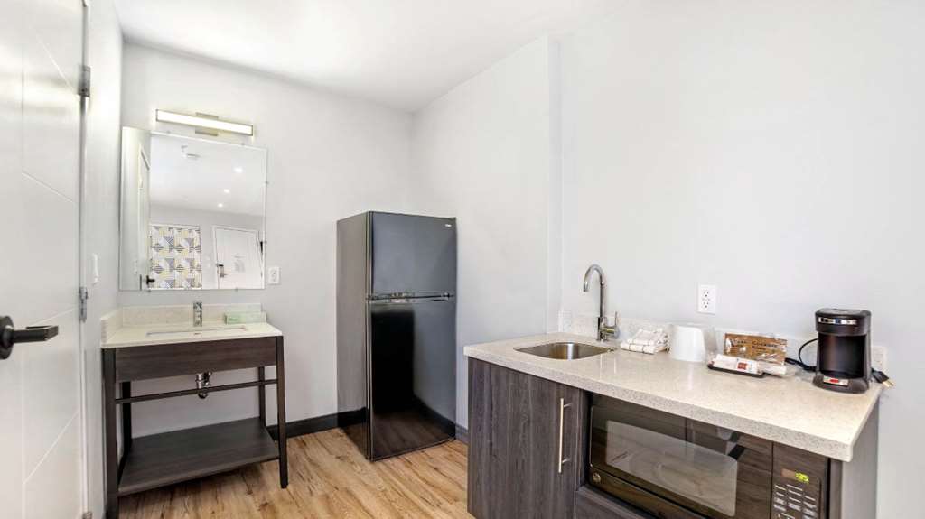 Studio6 Suites Stockton CA Waterfront - photo 27