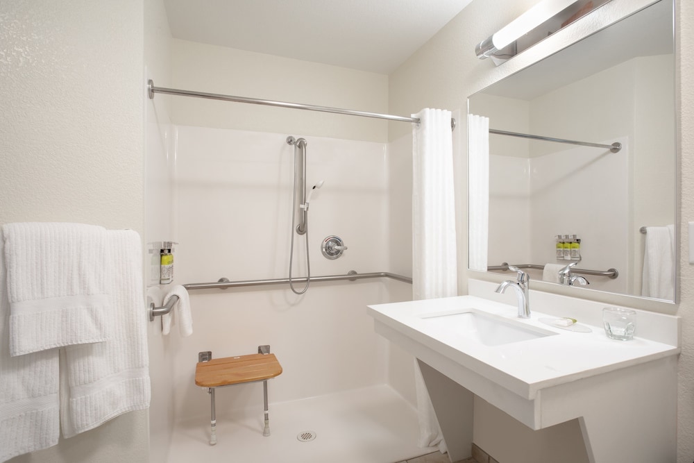 Candlewood Suites Cheyenne by IHG - photo 6