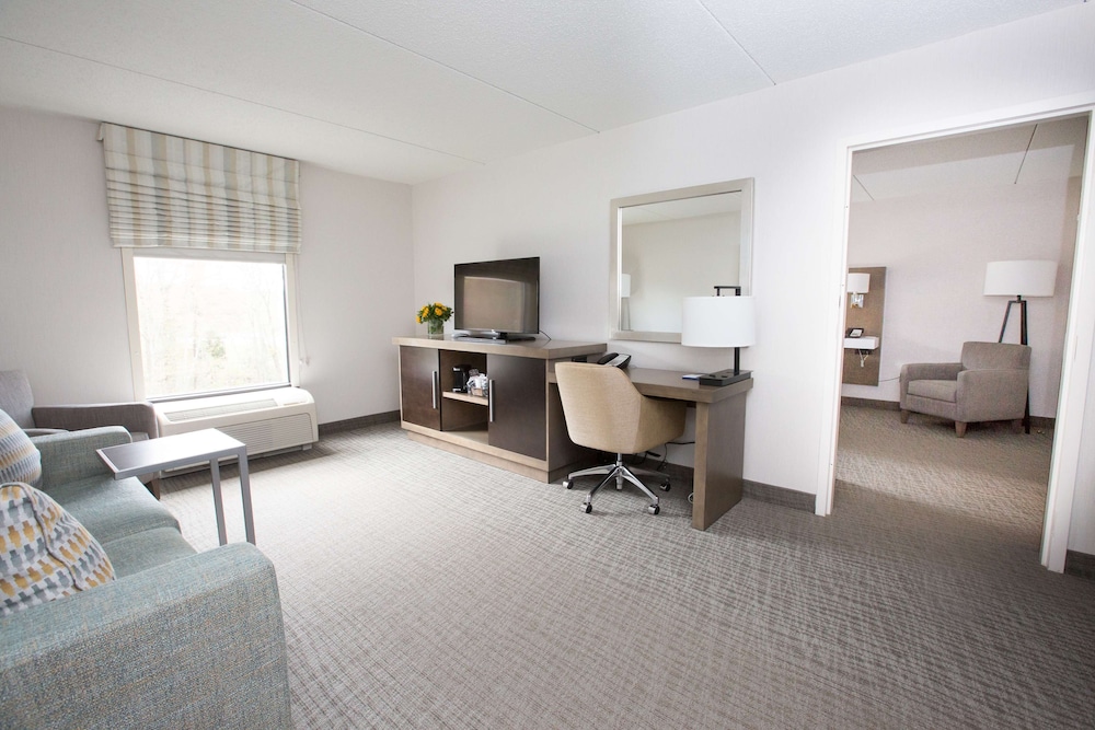 Hampton Inn Raynham Taunton - photo 19
