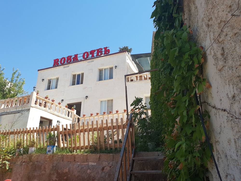 Rosa Otel - carbon neutral hotel in Halfeti