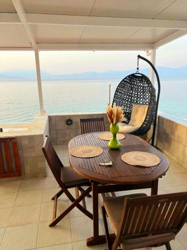 Filis mare apartment — 4-Star Luxury Hotel in Xylokastro, Greece