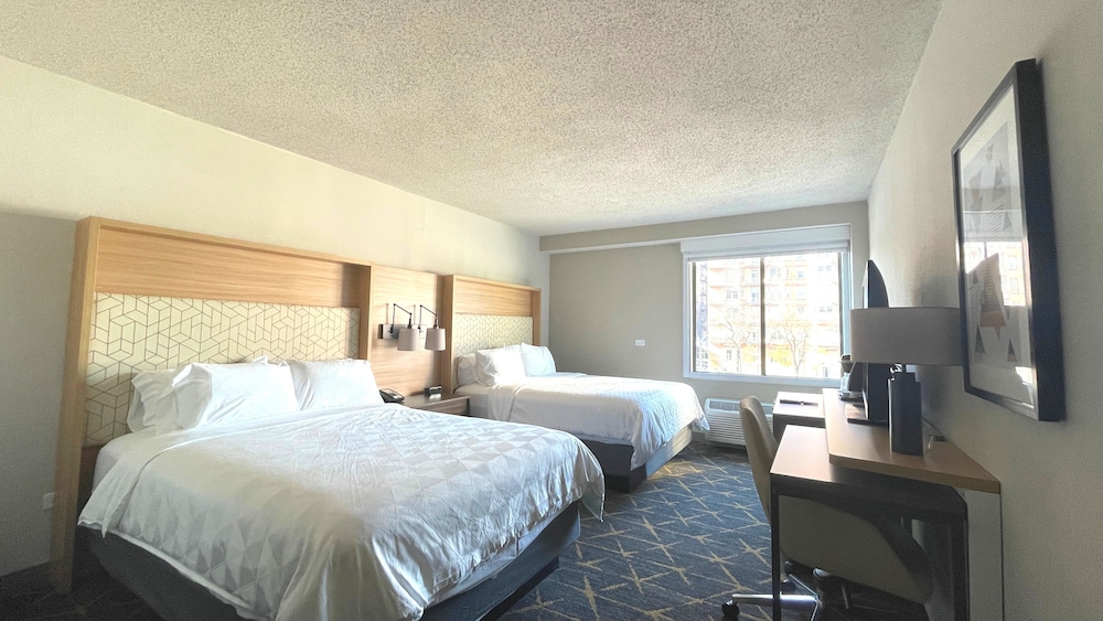 Holiday Inn & Suites Chicago Downtown by IHG - photo 7
