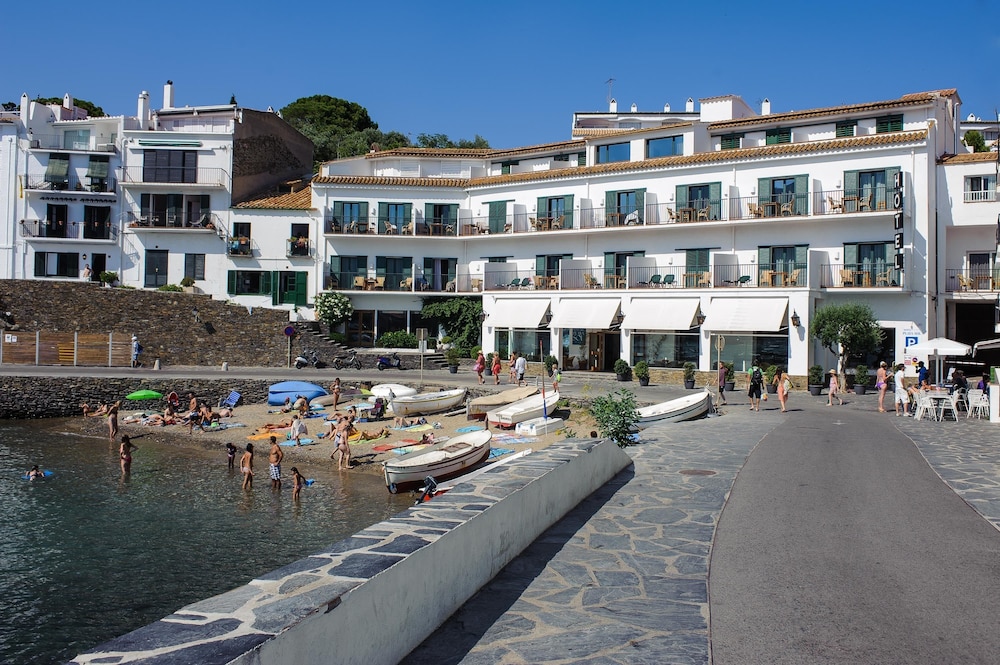 Hotel Playa Sol - carbon neutral hotel in Cadaques