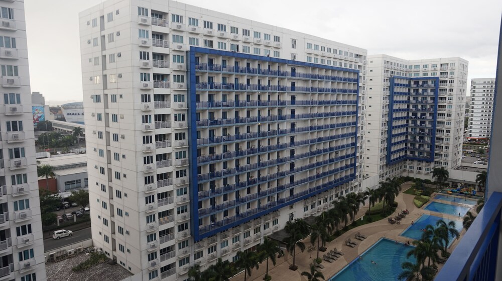 ComfyStay at Sea Residences in Pasay, Philippines
