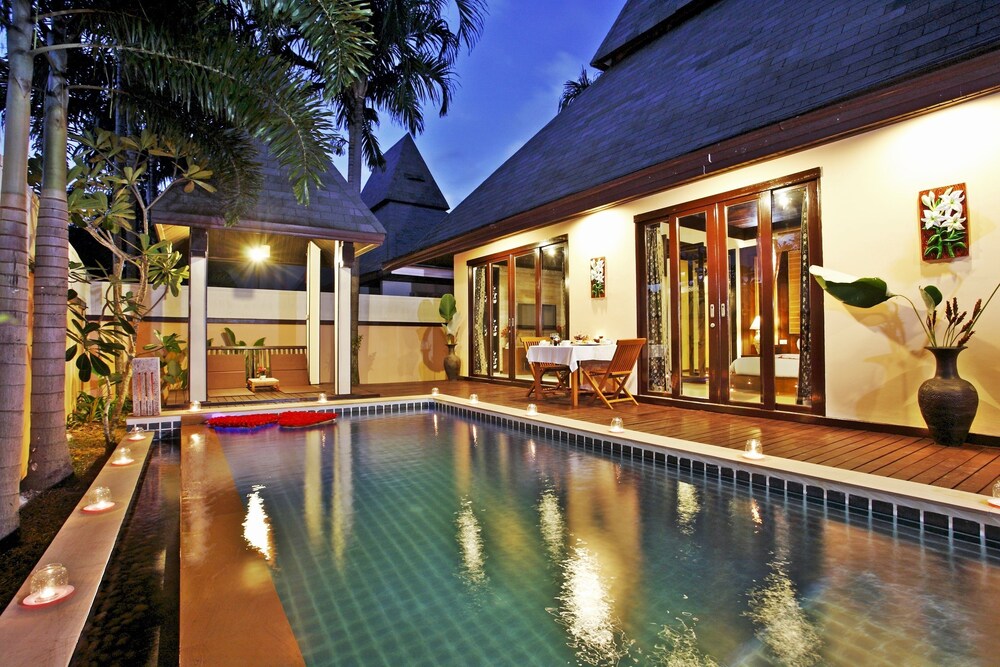 The Kara Pool Villa — 4-Star Luxury Hotel in Suwannaphum, Thailand