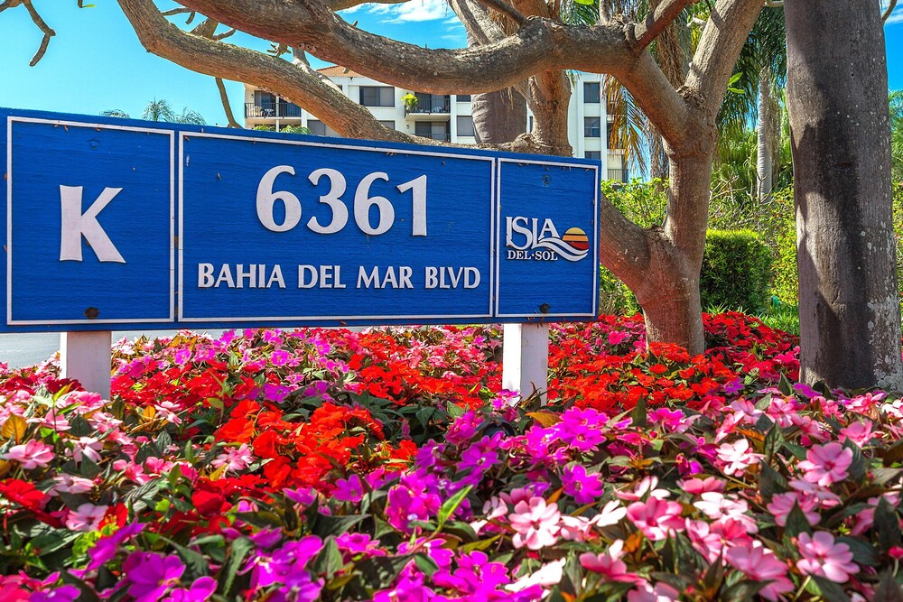 Bahia Del Mar 1 501 — 4-Star Luxury Hotel in St. Petersburg, United States