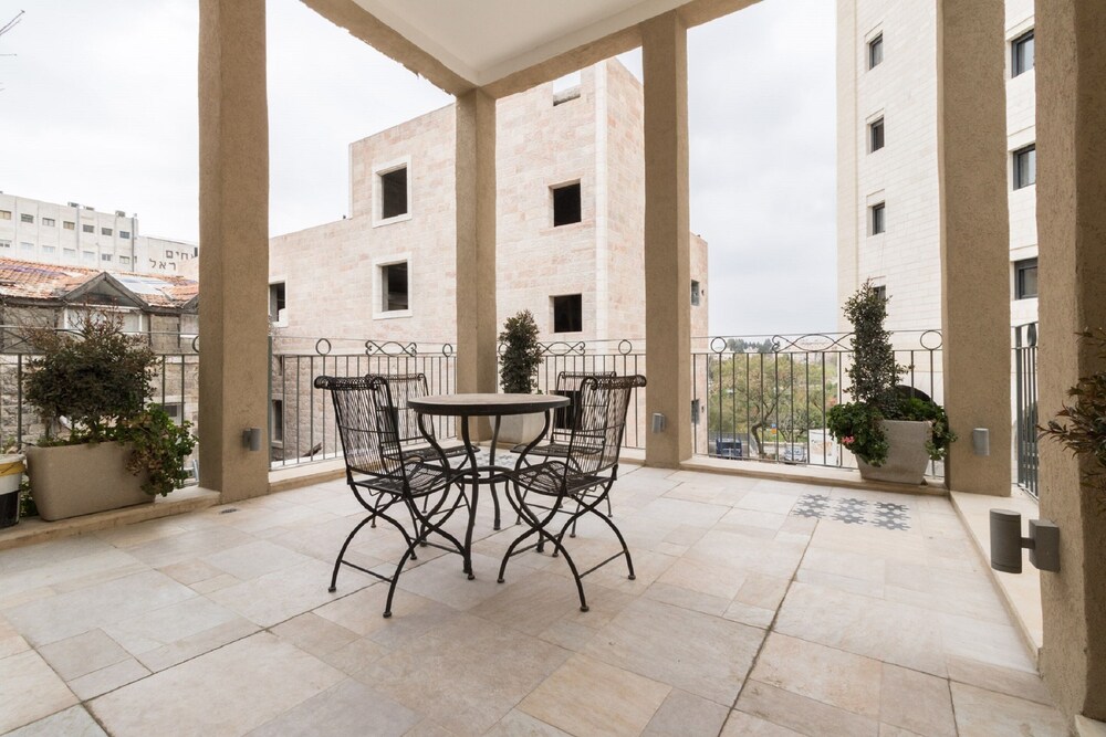The Jerusalem stone Duplex near Mamilla — 4-Star Luxury Hotel in Jerusalem, Israel