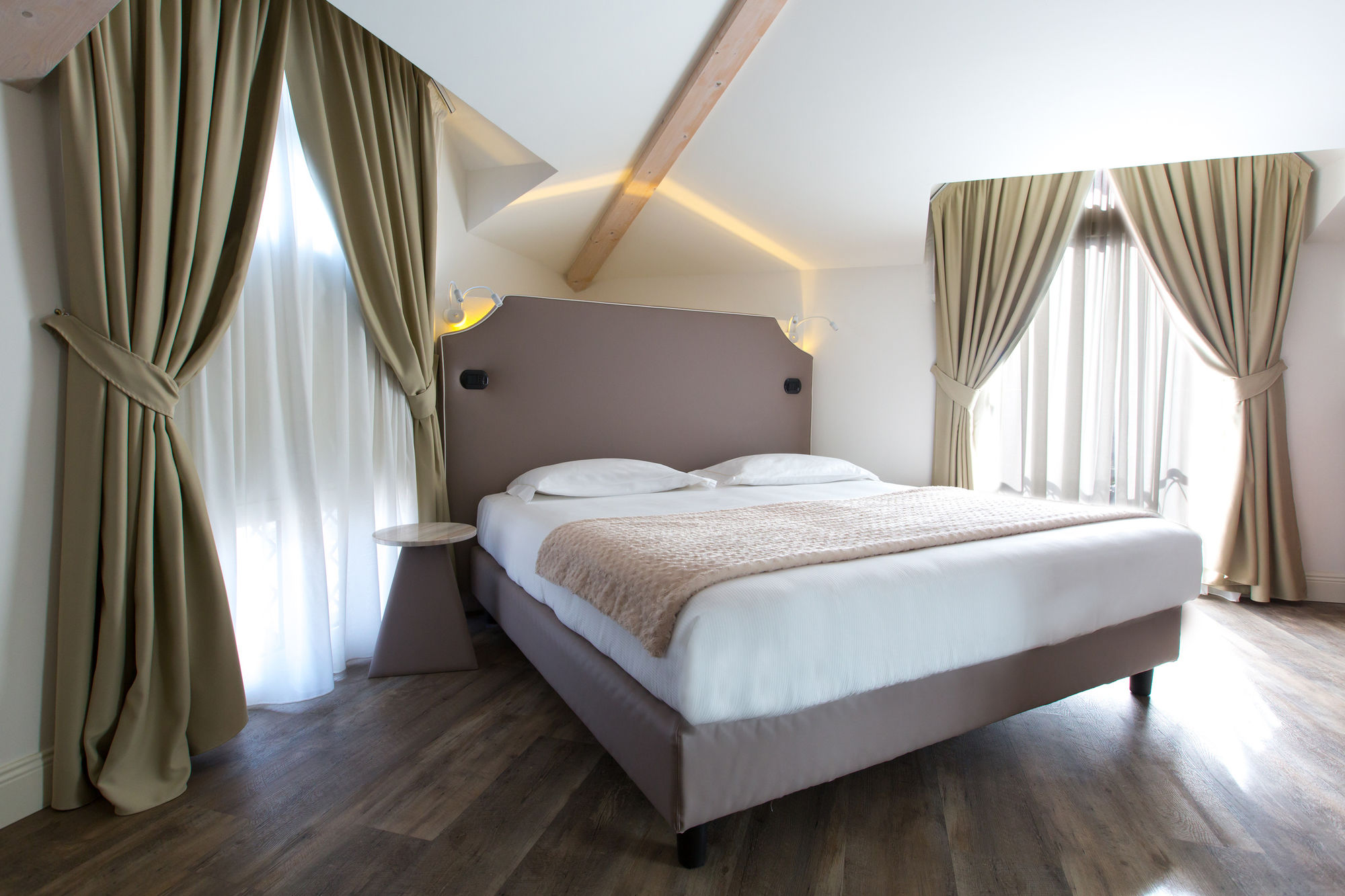 Hotel Al Campanile Luxury Suites & Apartments in Baveno, Italy