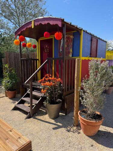 Les Roulottes de Camarkas in Saintes-Maries-De-La-Mer, France