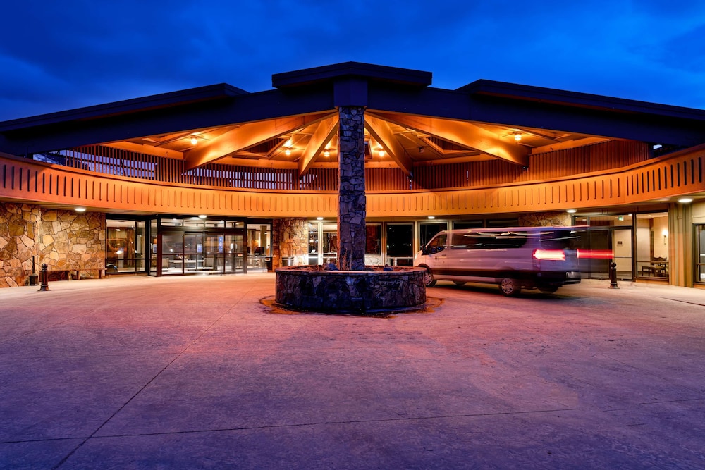 Edgewater Missoula Tapestry Collection by Hilton - photo 64