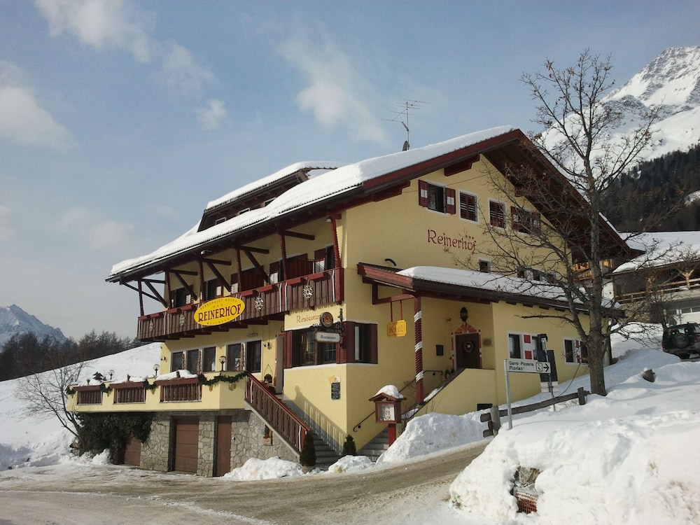 Bergchalet Hotel Reinerhof in Campo Tures, Italy